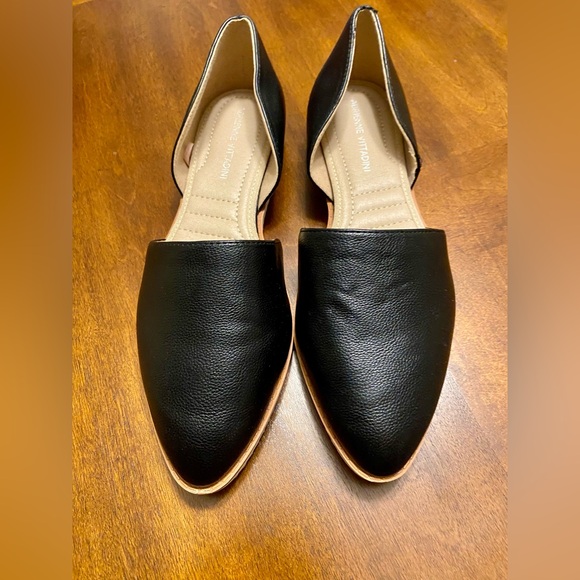 Women’s Adrienne Vittadini Latka Black Leather Flats Size 7.5 - Picture 2 of 12